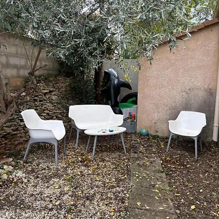 Дом отдыха Avec Acces Piscine Ним